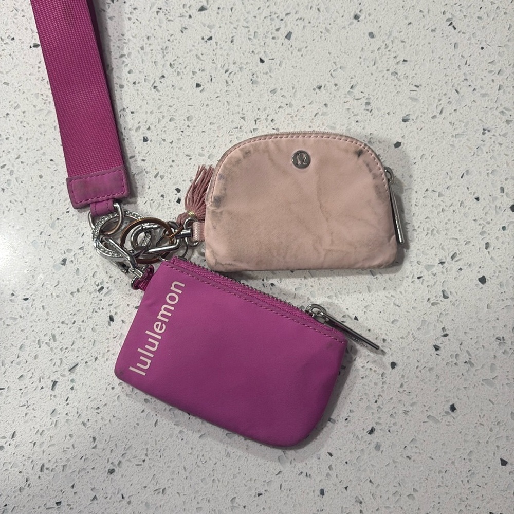 USED lululemon keychain wallet